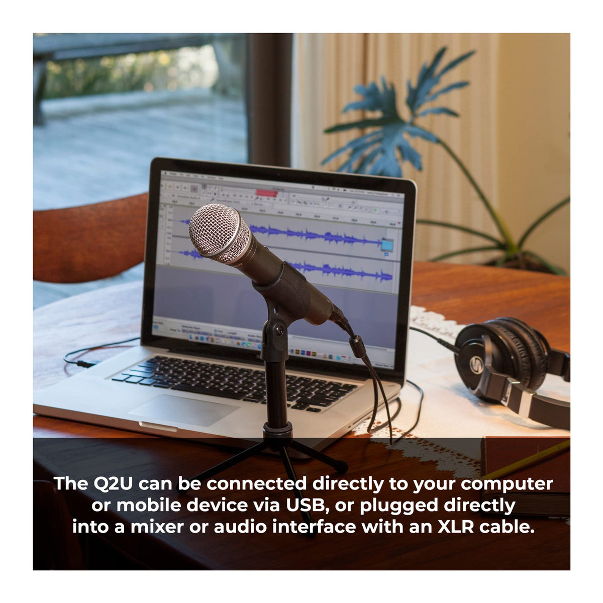 Black USB/XLR Dynamic Microphone Pack I809564