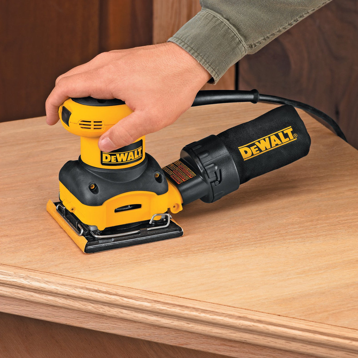 2.4 Amp 1/4 Sheet Palm Grip Sander with Cloth Dust Bag E27092